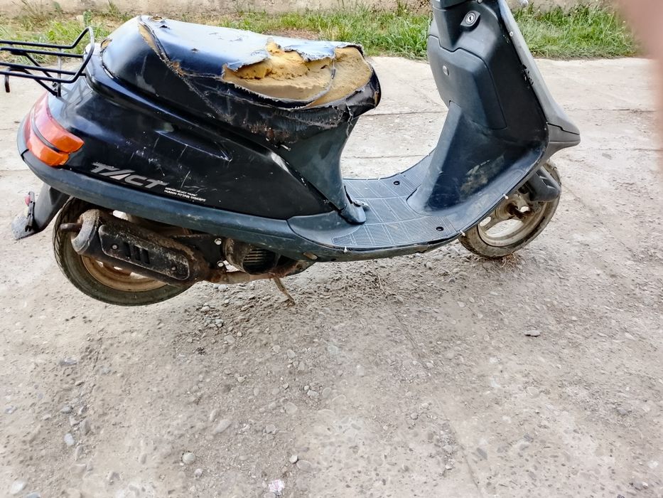 Продам скутер за 7000 honda dio