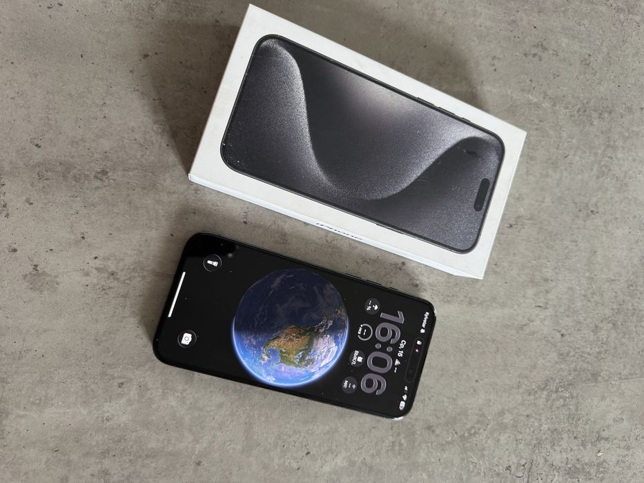 Iphone 15 pro max 256 g black tiranium