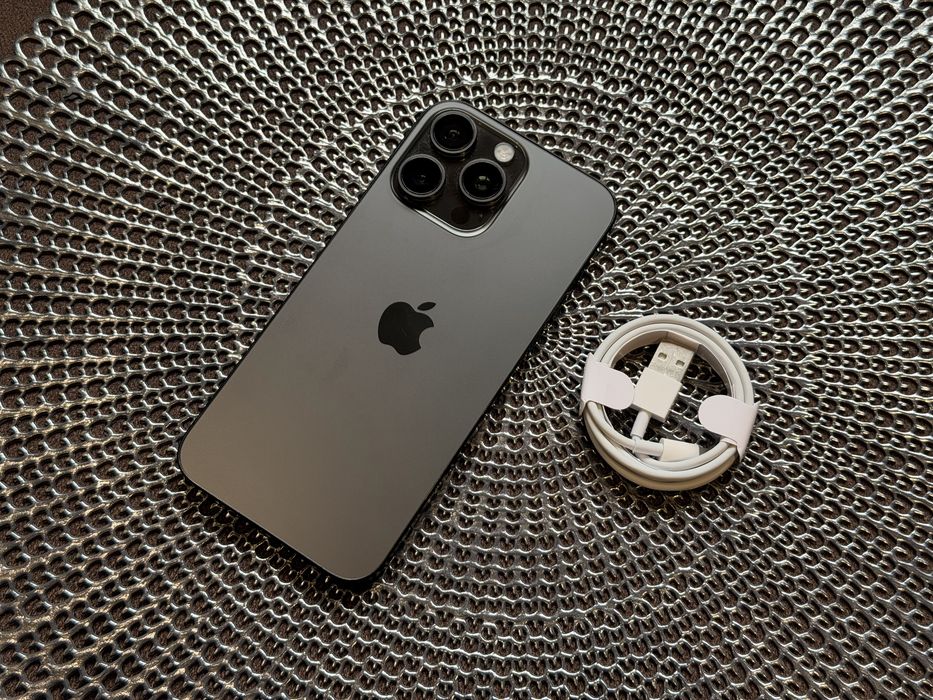 Apple Iphone 15 pro Max 256gb Black Neverlock Батарея 85%