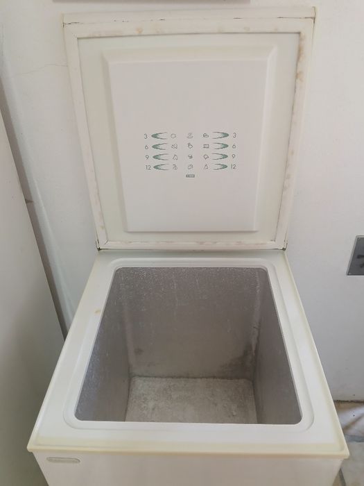 Vendo arca pequena em bom estado