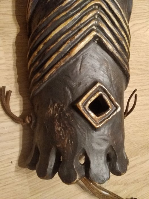 Maska ceramiczna sygnowana