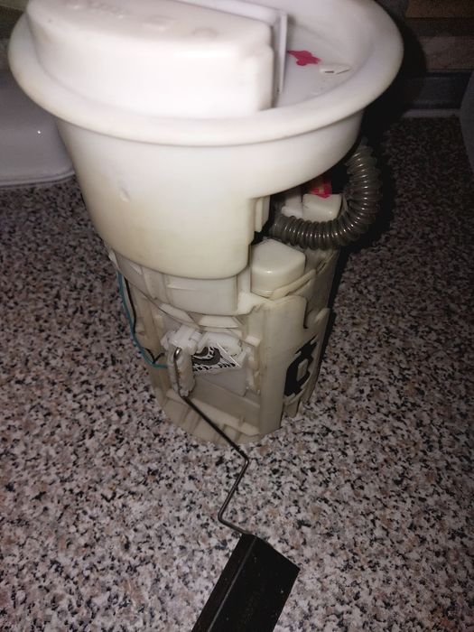 Sprzedam pompę paliwa do a3.