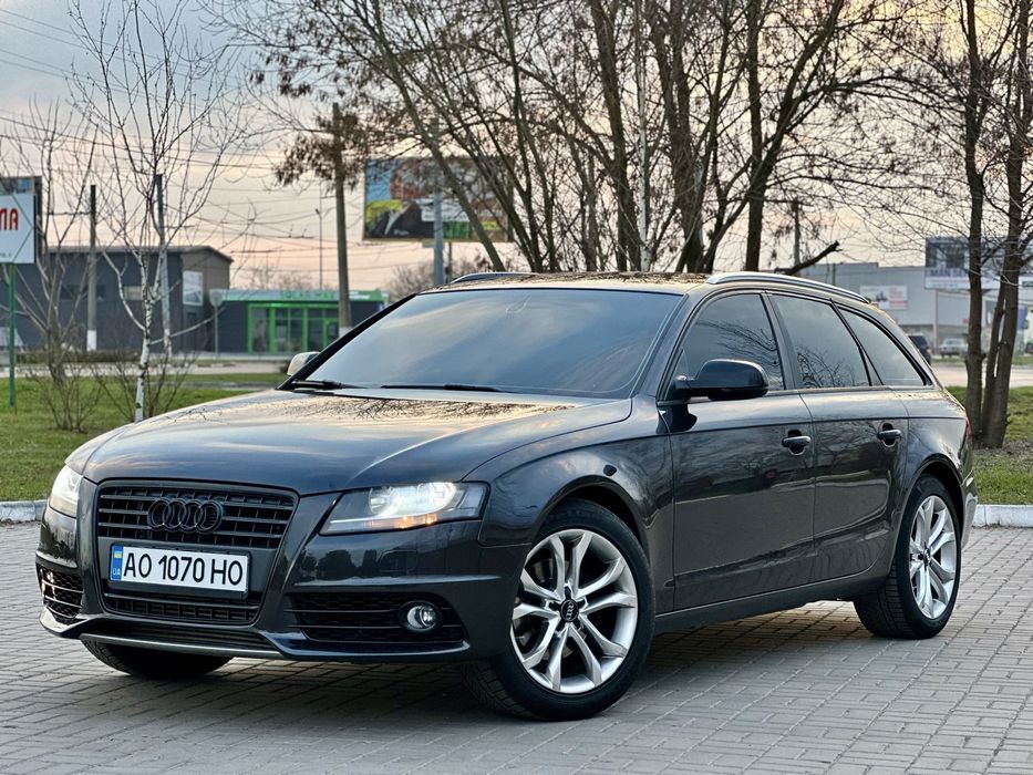 AUDI A4 b8 2.0 дизель  2011 р.