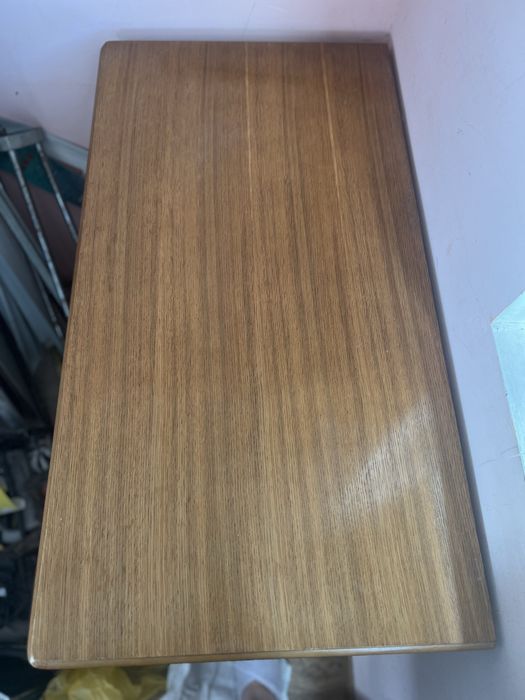 Комод з дзеркалом