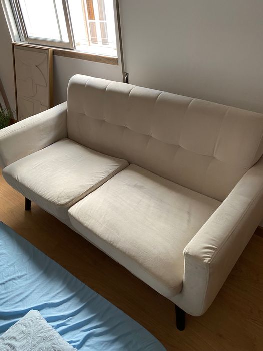 Sofá bege! Poucos meses usados, sem nenhum defeito!