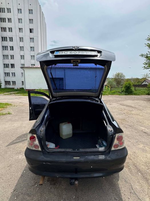 Продам машину Opel Vectra -B