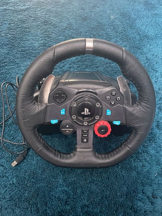 Kierownica do gier Logitech G29 w komplecie. dźwignia zmiany biegów dla PS5/PS4/PC
