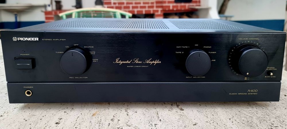 Amplificador Pionner A400 muito estimado
