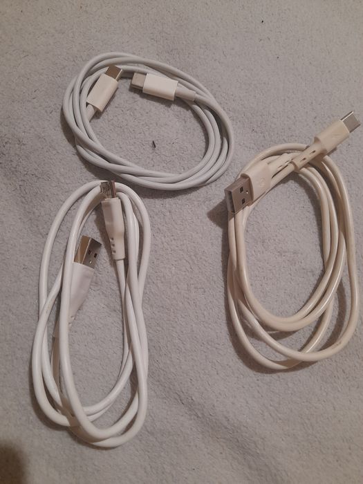 6 cabos de carregador de telemóveis todos 10€