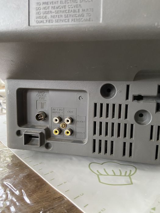 Телевізор SHARP 14T1-U