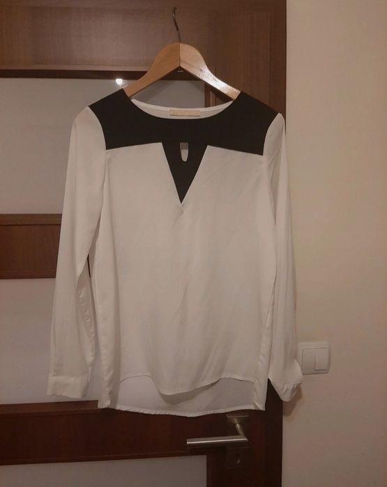 Koszula z lejacego materiału