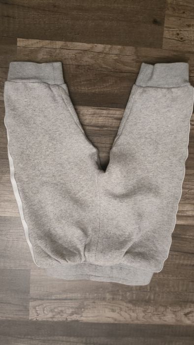 świetne dresowe spodnie ADIDAS