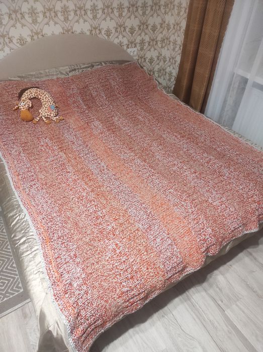 Плед, ковдра в'язана, шерстяна.