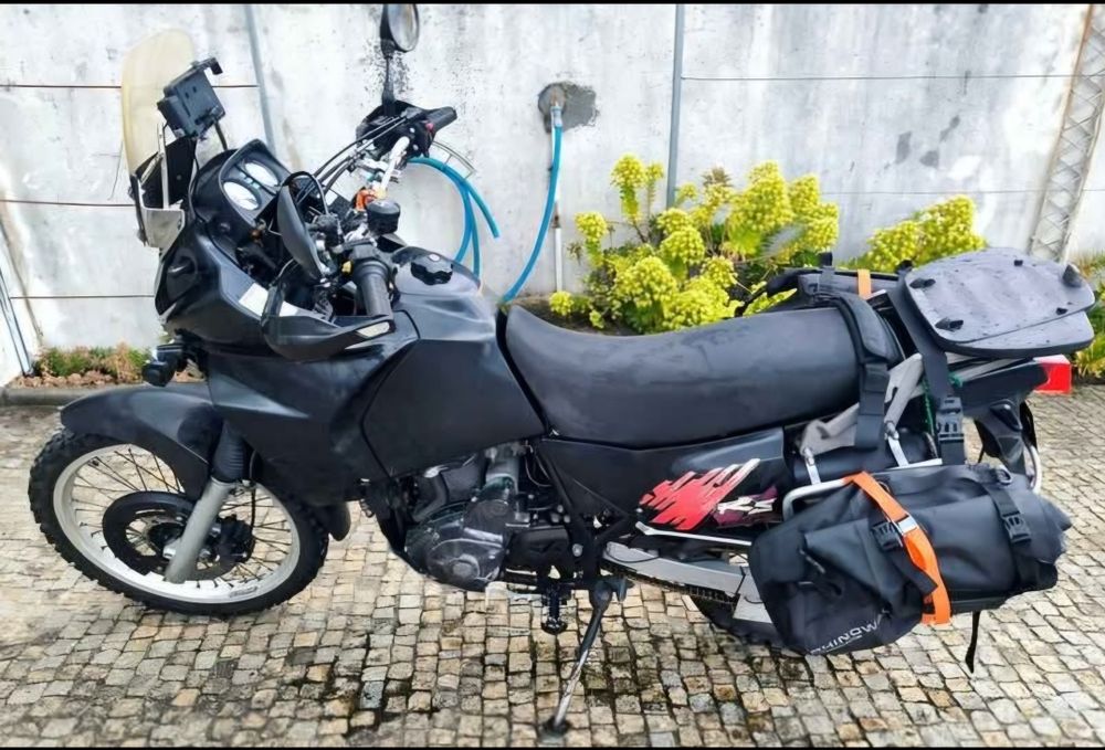 Suzuki DR 650 RSE