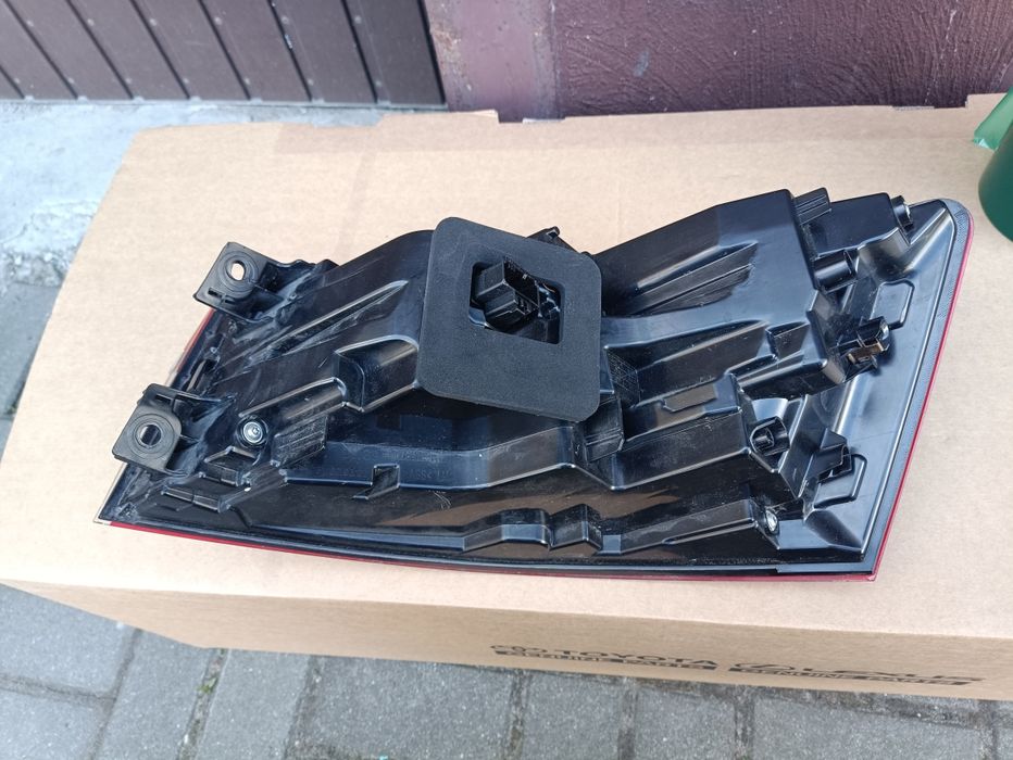 Skoda superb III 3 lift 19-23 sedan lampa tył tylna lewa LED orginał