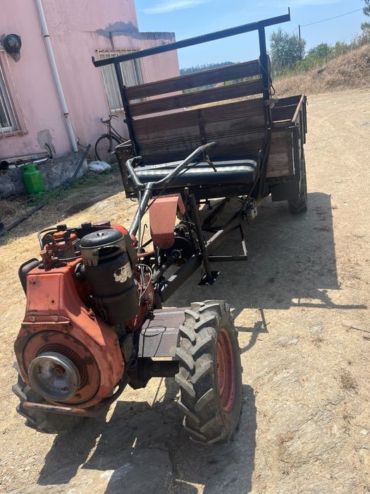 Tratorinha 4x4 motor Lombardini e caixa Forte