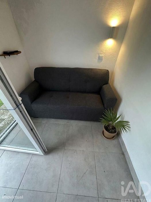 Casa / Villa T1 em Charneca de Caparica e Sobreda