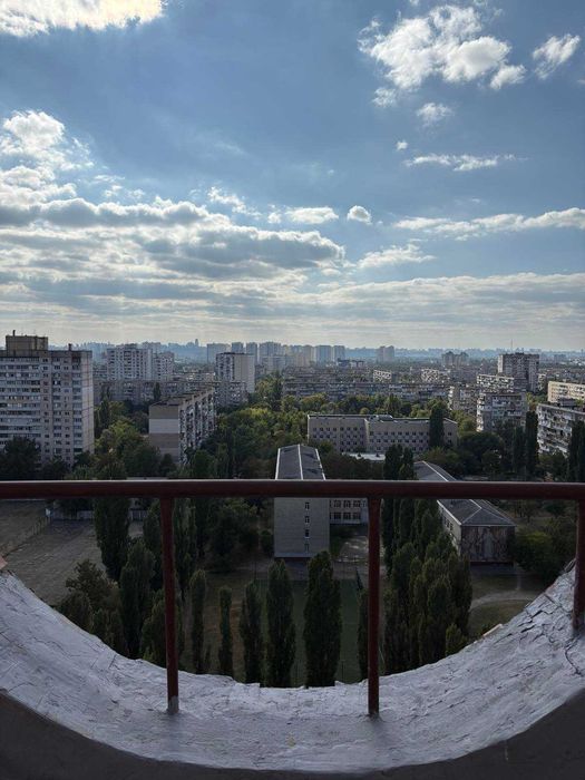 Продам нежитлове приміщення,вул.Кубанської України,буд 33а