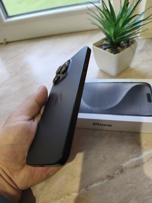 Продам Iphone 15 Pro Max 256 Gb