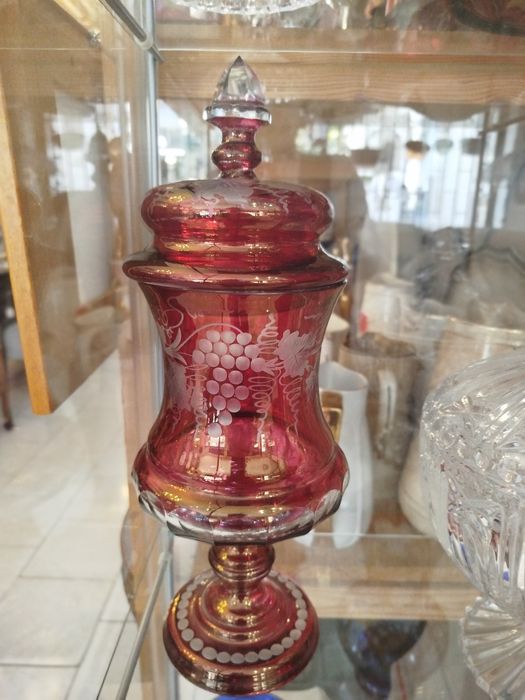 Bomboneira em Lustrina