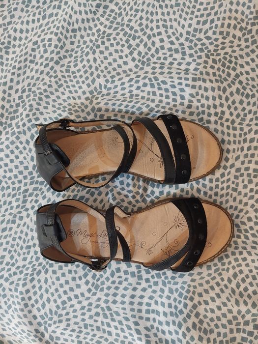 Sandałki dla dziewczynki, rozmiar 36