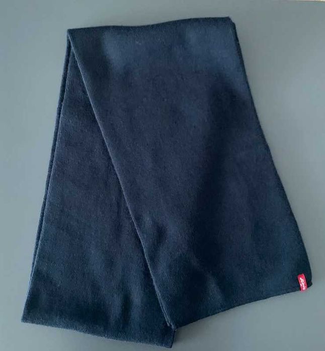 Cachecol em Azul Marinho Levi’s