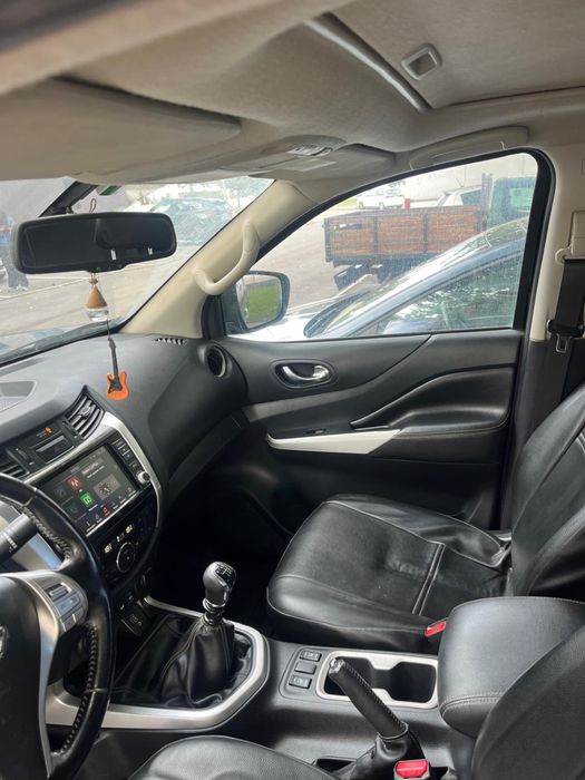 Nissan Navara D23