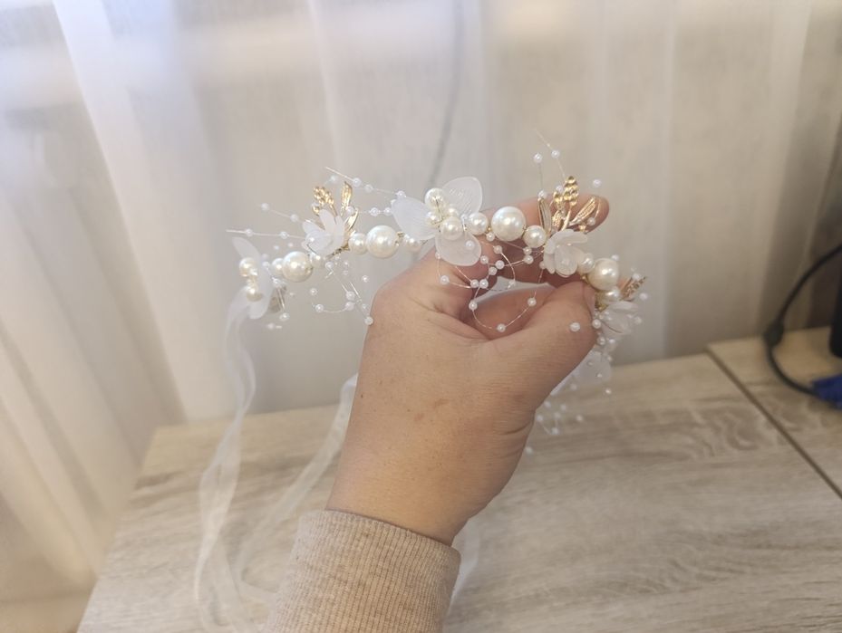 Прикраса в волосся