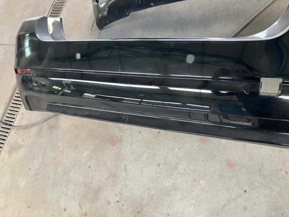 Parachoques e embaladeiras BMW 520 de 2012 versão F10