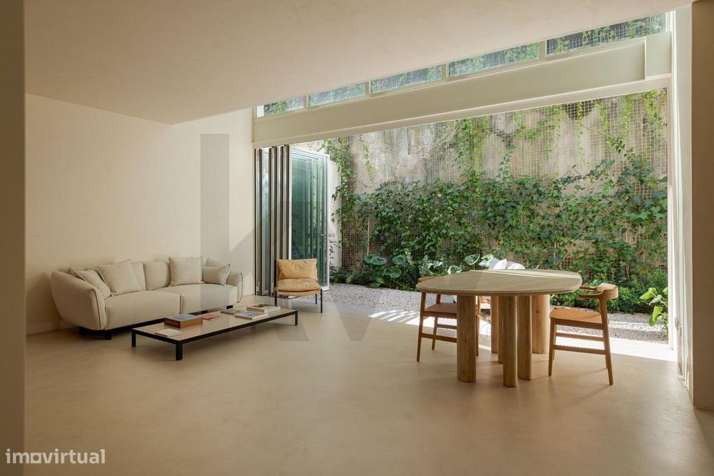 Moradia contemporânea (construção nova) no coração de Marvila