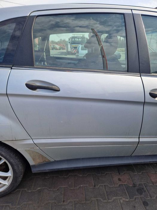 Drzwi tył tylne prawe Mercedes B klasa W245 lakier 761 kompletne