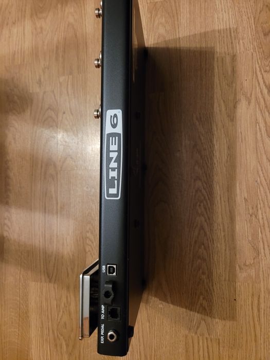 Line 6 Kontroler nozny