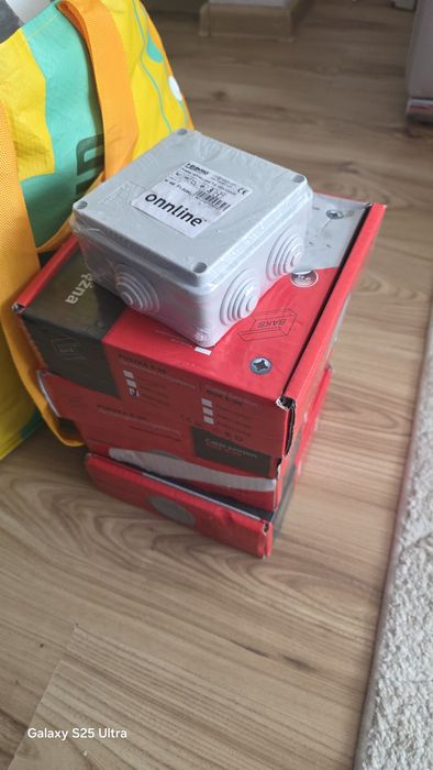 Zestaw puszek instalacyjnych: BAKS E-90, Onnline, puszki natynkowe