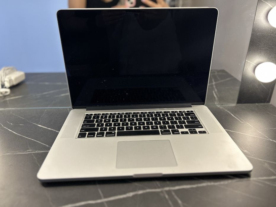 Macbook Apple Pro Retina 15’ A1398
