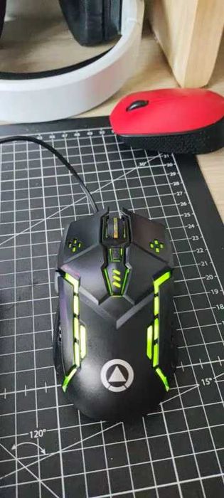 Бесшумная проводная компьютерная мышка