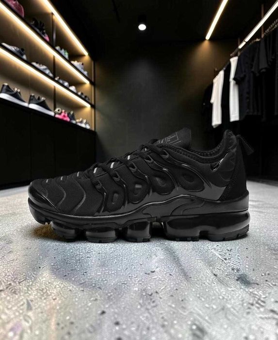 Кросівки жіночі Nike Air VaporMax Plus Triple Black женские кроссовки найк вапормакс