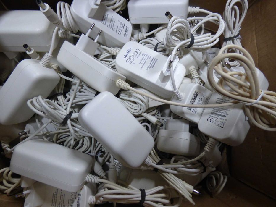 SCHROTT Некондиція відбраковка Блок живлення Deutsche Telekom 12v 2.5a