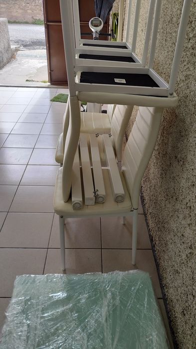 Mesa vidro extensível + 6 cadeiras