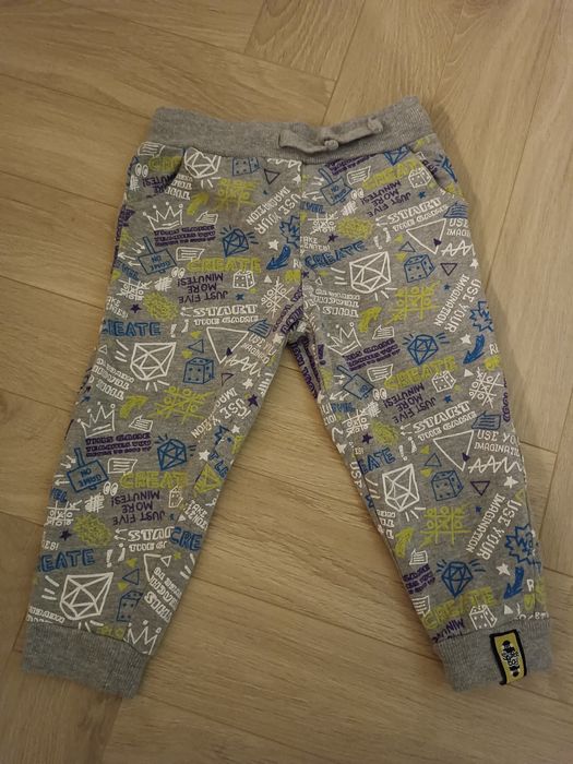 Spodenki dresowe na 92 cm