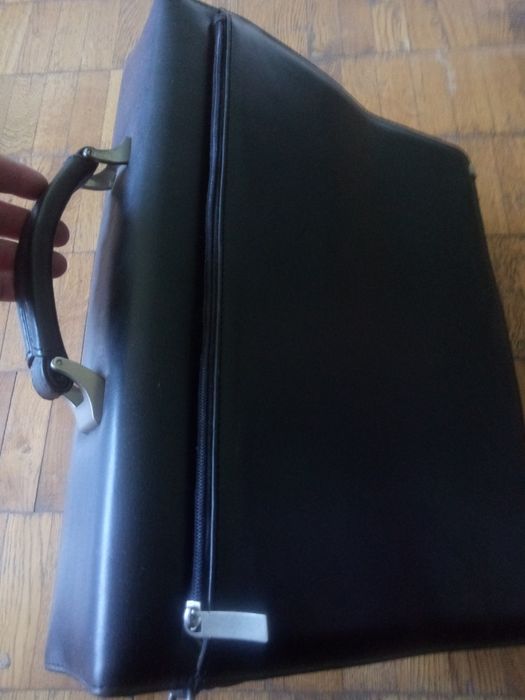 Деловой мужской портфель  300  гр