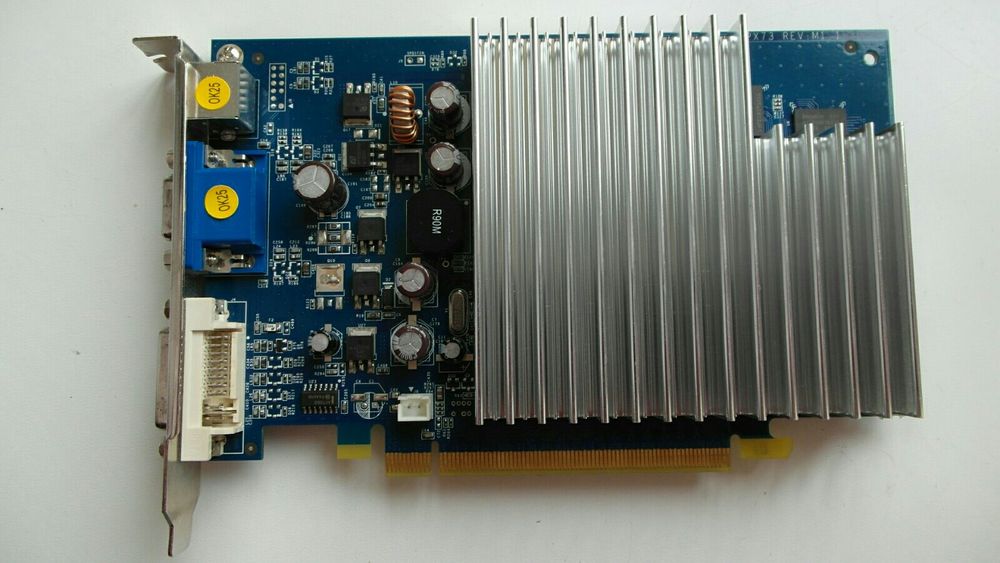 Відеокарта GeForce 7300GT