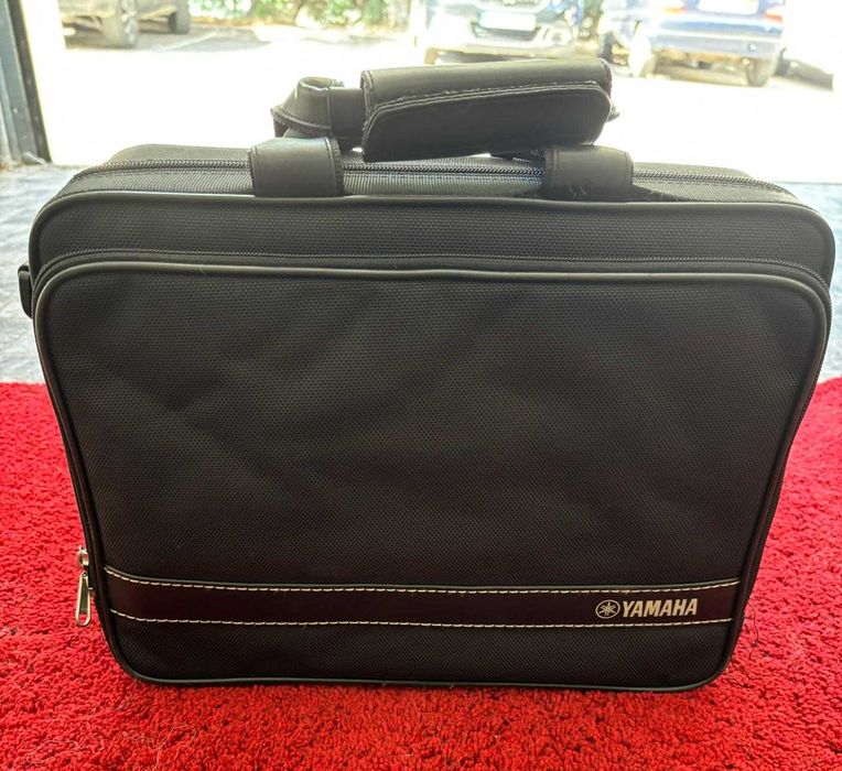 Clarinete Yamaha YCL- 450 N