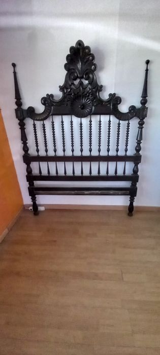 Cama  de casal do séc XVIIl