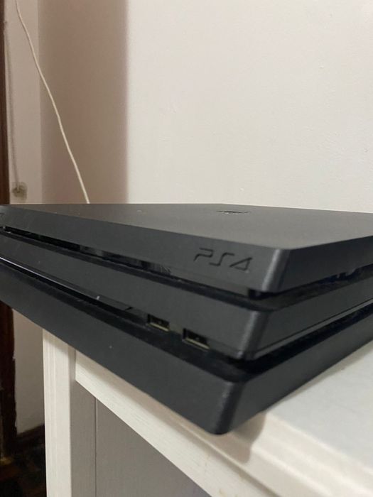 Playstation4 Pro com comando