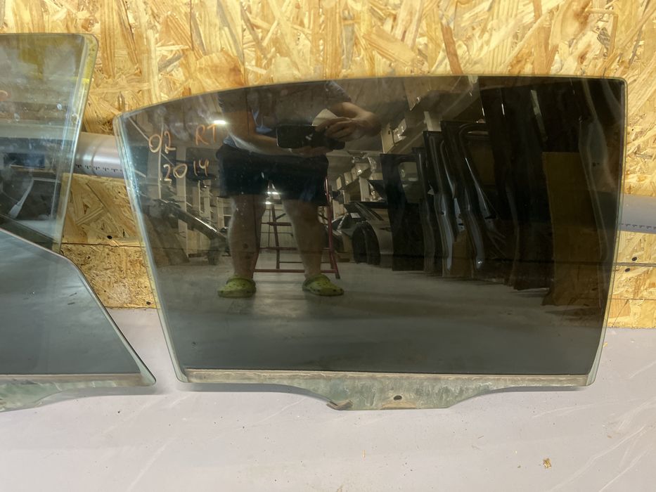 Скло вікно Октавія А7 a7