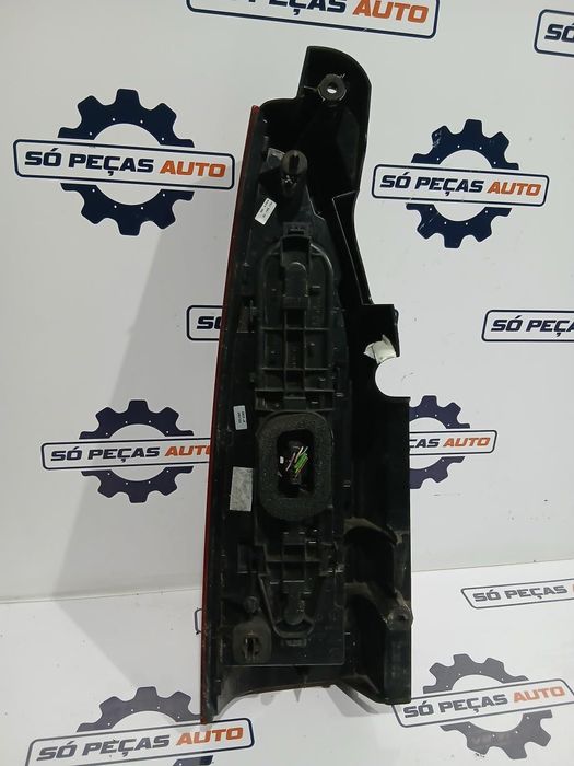 FAROLIM DIREITO BRANCA PEUGEOT PARTNER 1.6BLUEHDI ANO: 2016