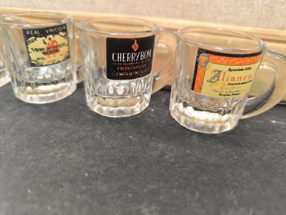 5 Copos de Shot diversos