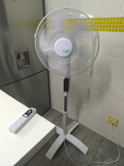 Ventoinha de Pé Alto C/Comando