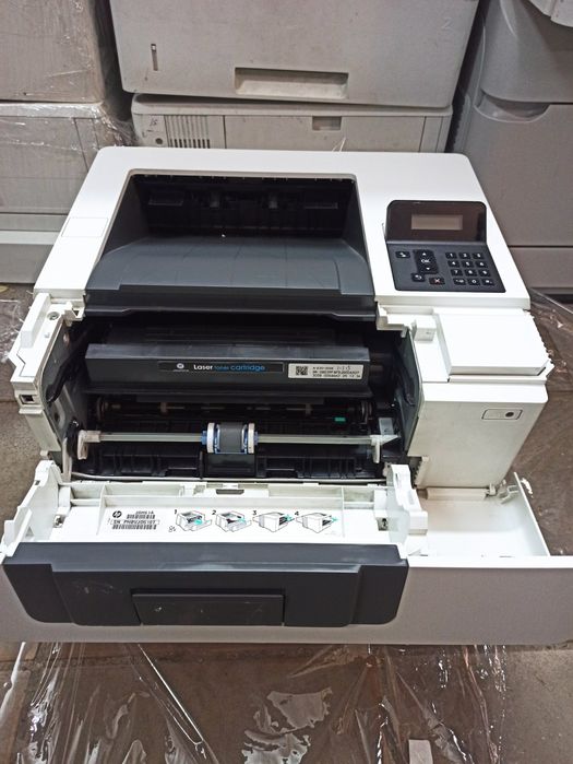 Принтер HP LaserJet Enterprise M501 dn з Європи
