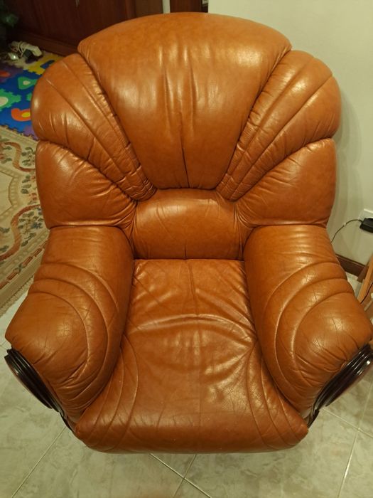 Sofás em couro com cama